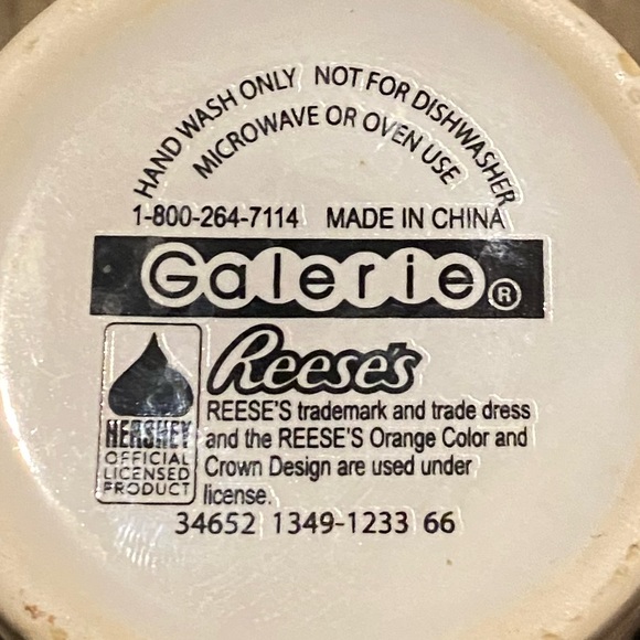 Reese’s mug with to go lid - Picture 4 of 4